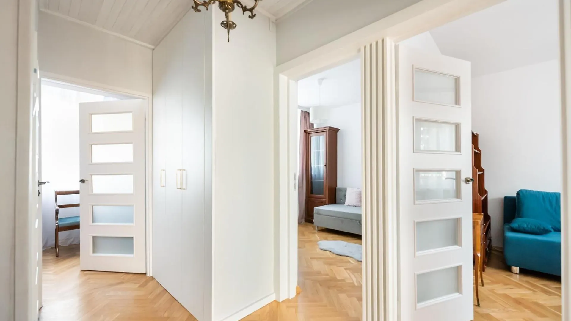 Metro Zacisze Fausta House With Garden Apartment Warsaw