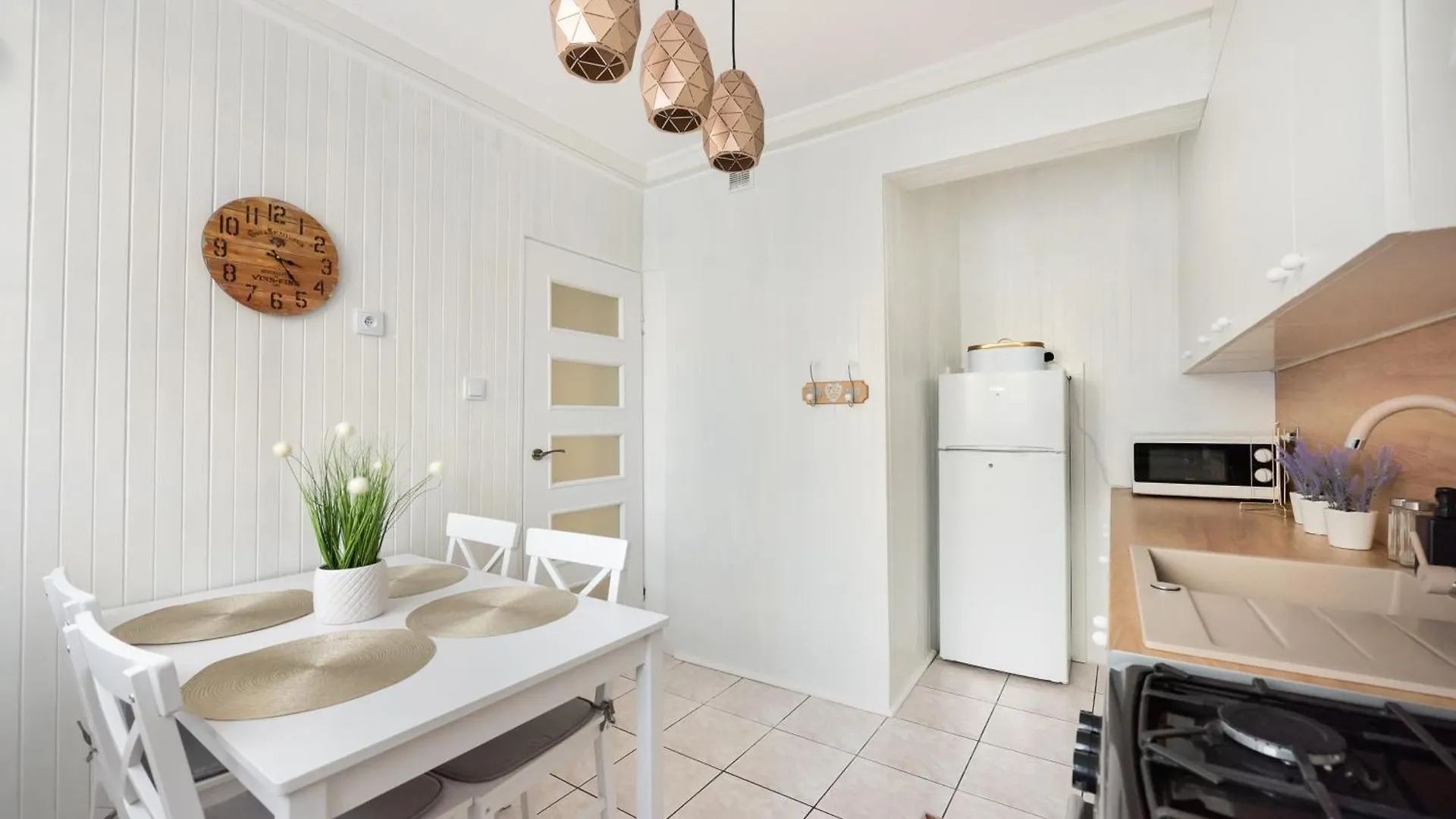 Metro Zacisze Fausta House With Garden Apartment Warsaw Poland