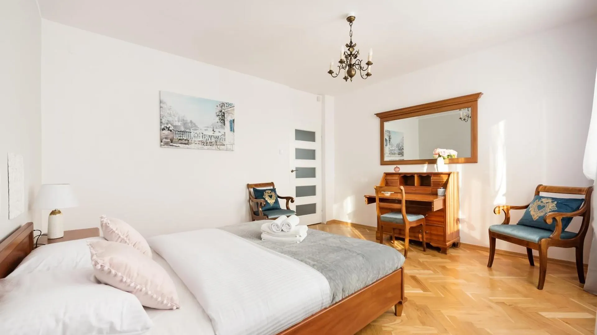 Metro Zacisze Fausta House With Garden location